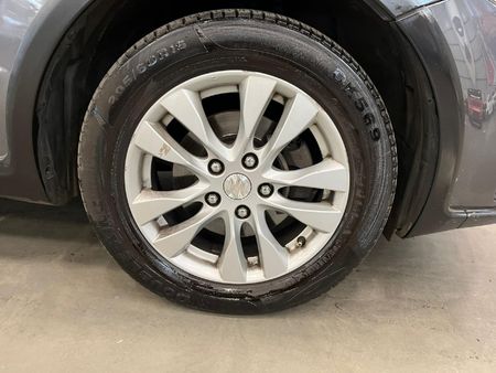 2014-Suzuki-SX4-20_8