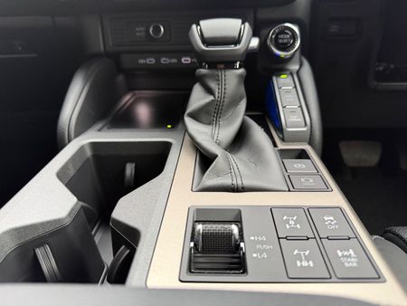 2026-Toyota-Land-Cruiser-Prado-2026-Toyota-Land-Cruiser-Prado-VX-R-28GD_16