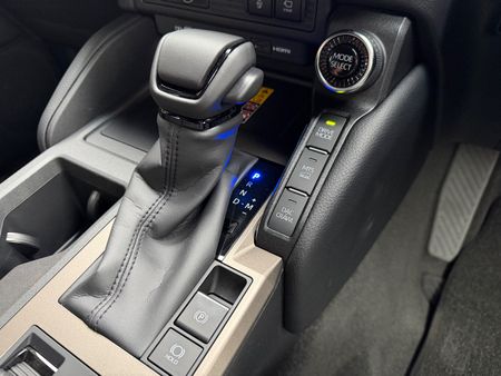 2026-Toyota-Land-Cruiser-Prado-2026-Toyota-Land-Cruiser-Prado-VX-R-28GD_17
