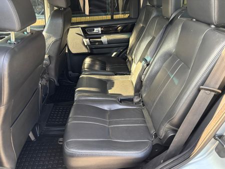 2015-Land-Rover-Discovery-4-30-TD-SD-V6-SE_11