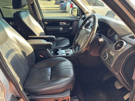 2015-Land-Rover-Discovery-4-30-TD-SD-V6-SE_12