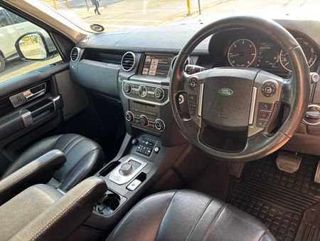 2015-Land-Rover-Discovery-4-30-TD-SD-V6-SE_13