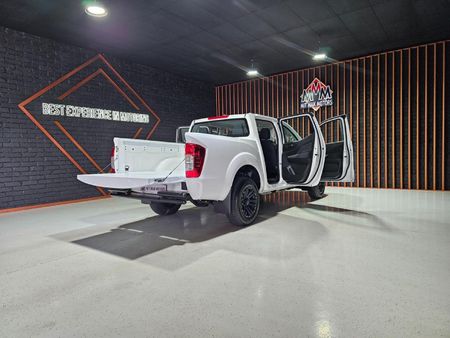 2025-Nissan-Navara-25D-XE-Double-Cab_24