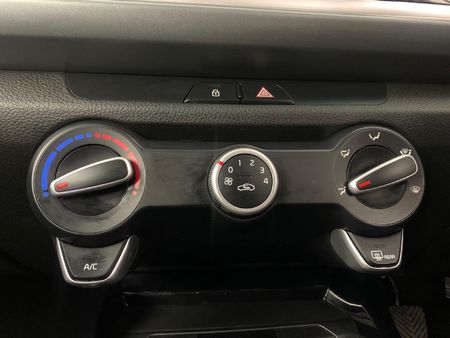 2022-Kia-Rio-14-LS-5-dr_11