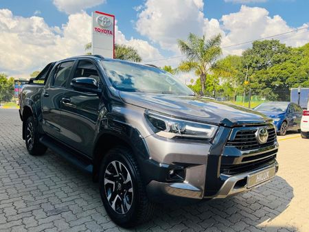 2026-Toyota-Hilux-28-GD-6-RB-Legend-55-Auto-Double-Cab_6