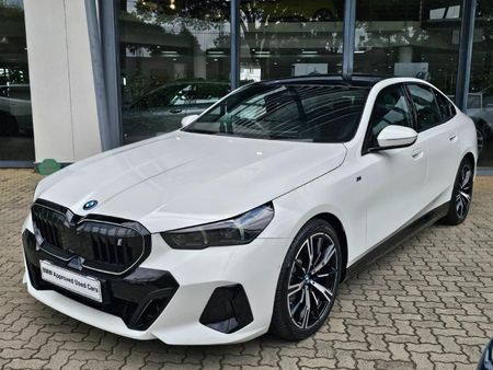 2025-BMW-i5-eDrive40-M-Sport_0