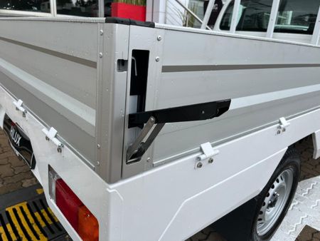 2026-Toyota-Hilux-24-GD-Single-Cab-FDeck_5