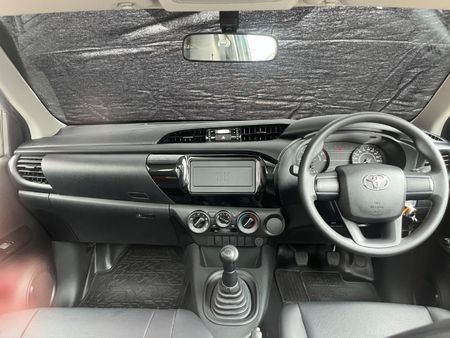 2026-Toyota-Hilux-24-GD-Single-Cab-FDeck_7