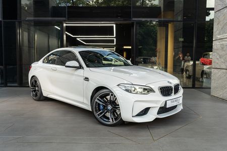 2018-BMW-M2-Coupe-Auto_0