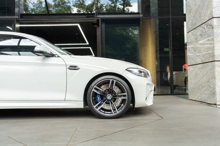 2018-BMW-M2-Coupe-Auto_10