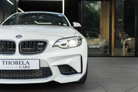 2018-BMW-M2-Coupe-Auto_14