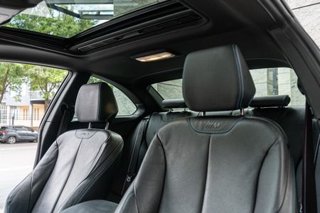 2018-BMW-M2-Coupe-Auto_25