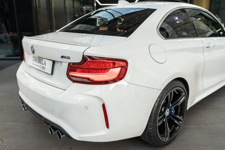 2018-BMW-M2-Coupe-Auto_7