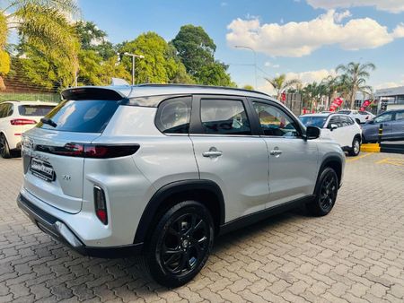 2026-Toyota-Urban-Cruiser-15-XR-Auto_3