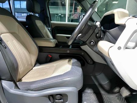 2022-Land-Rover-Defender-110-D300-HSE-X-Dynamic_11