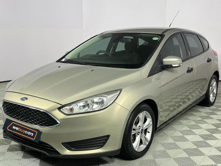 2016-Ford-Focus-10-EcoBoost-Ambiente-Auto_0