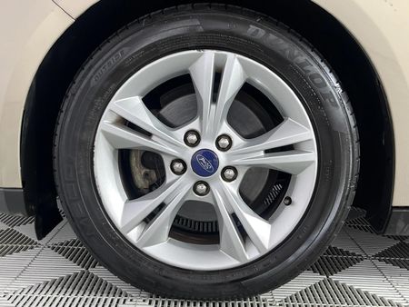 2016-Ford-Focus-10-EcoBoost-Ambiente-Auto_4