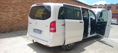 2021-Mercedes-Benz-Vito-111-16-CDI-Tourer_12