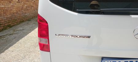 2021-Mercedes-Benz-Vito-111-16-CDI-Tourer_17