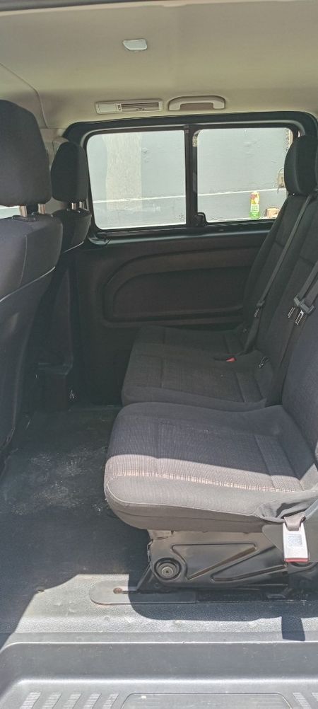 2021-Mercedes-Benz-Vito-111-16-CDI-Tourer_21