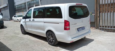 2021-Mercedes-Benz-Vito-111-16-CDI-Tourer_24