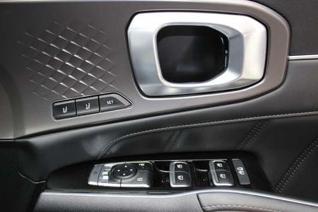 2025-Kia-Sorento-22D-SXL-AWD_19