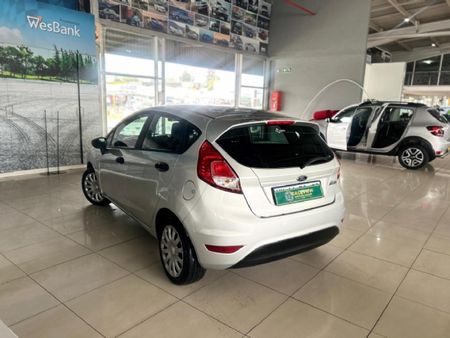 2017-Ford-Fiesta-14-Ambiente-5-dr_3