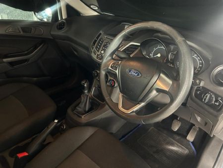 2017-Ford-Fiesta-14-Ambiente-5-dr_6