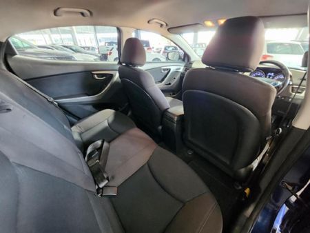 2012-Hyundai-Elantra-18-GLS-Executive_11