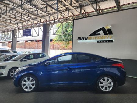 2012-Hyundai-Elantra-18-GLS-Executive_1