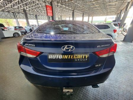 2012-Hyundai-Elantra-18-GLS-Executive_3