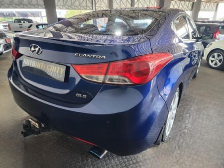 2012-Hyundai-Elantra-18-GLS-Executive_4