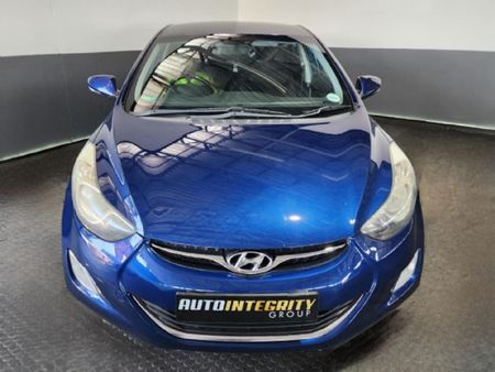 2012-Hyundai-Elantra-18-GLS-Executive_7