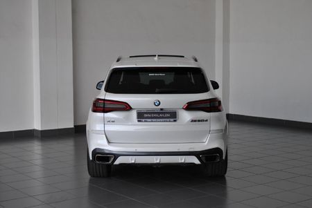 2018-BMW-X5-M50d_5