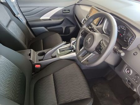 2026-Mitsubishi-Xpander-15-Auto-7-Seater-MY26_9