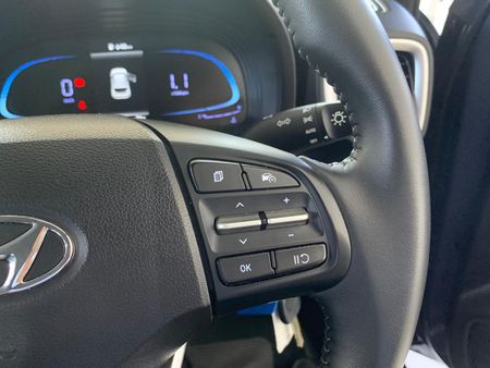 2024-Hyundai-Venue-10-TGDI-Fluid_11