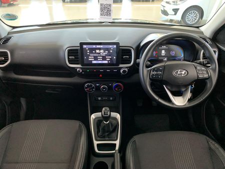 2024-Hyundai-Venue-10-TGDI-Fluid_17