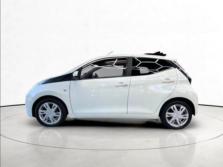 2018-Toyota-Aygo-10-X-Cite-5-dr_5