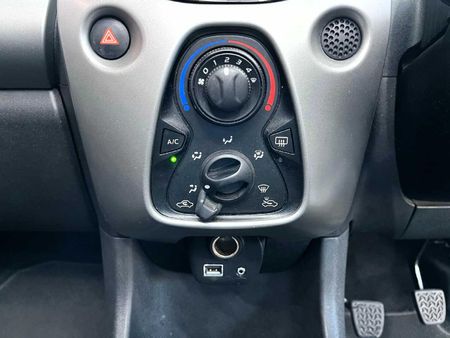 2018-Toyota-Aygo-10-X-Cite-5-dr_7
