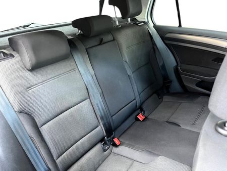 2020-Volkswagen-Golf-VII-10-TSI-Comfortline_9