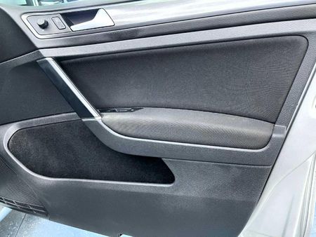 2020-Volkswagen-Golf-VII-10-TSI-Comfortline_13