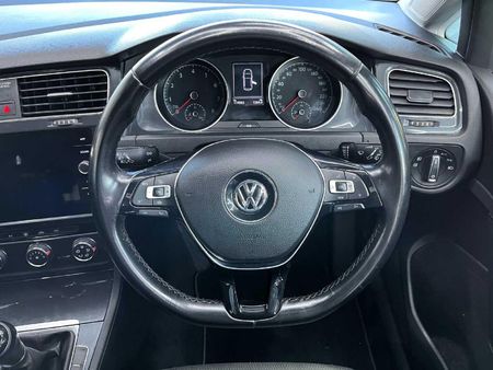 2020-Volkswagen-Golf-VII-10-TSI-Comfortline_14