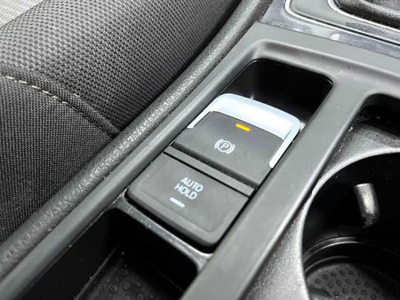 2020-Volkswagen-Golf-VII-10-TSI-Comfortline_16