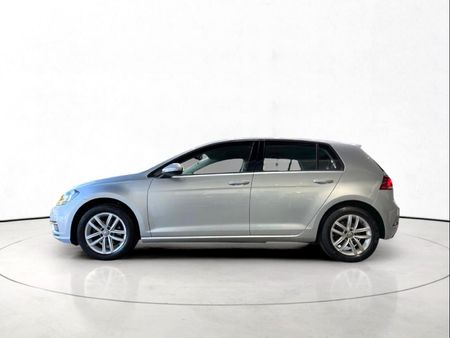2020-Volkswagen-Golf-VII-10-TSI-Comfortline_5