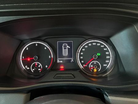 2023-Volkswagen-Kombi-20-TDI-Auto-103kW-Trendline_13