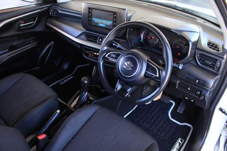2025-Suzuki-Swift-12-GL-Auto_10