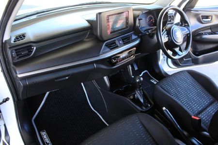 2025-Suzuki-Swift-12-GL-Auto_13