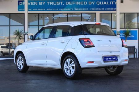 2025-Suzuki-Swift-12-GL-Auto_4
