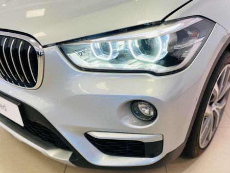 2016-BMW-X1-xDrive20i-Auto_7