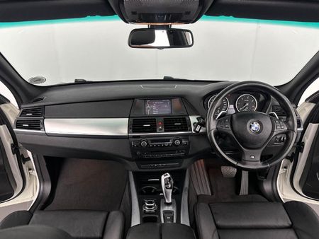2013-BMW-X5-M50d_15